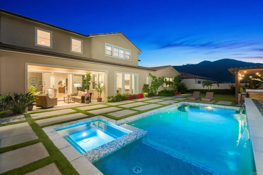 2911 Side Saddle Lane Escondido, CA 92029