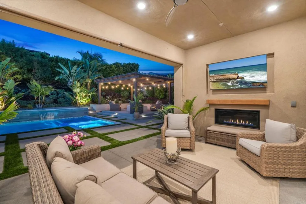 2911 Side Saddle Lane Escondido, CA 92029