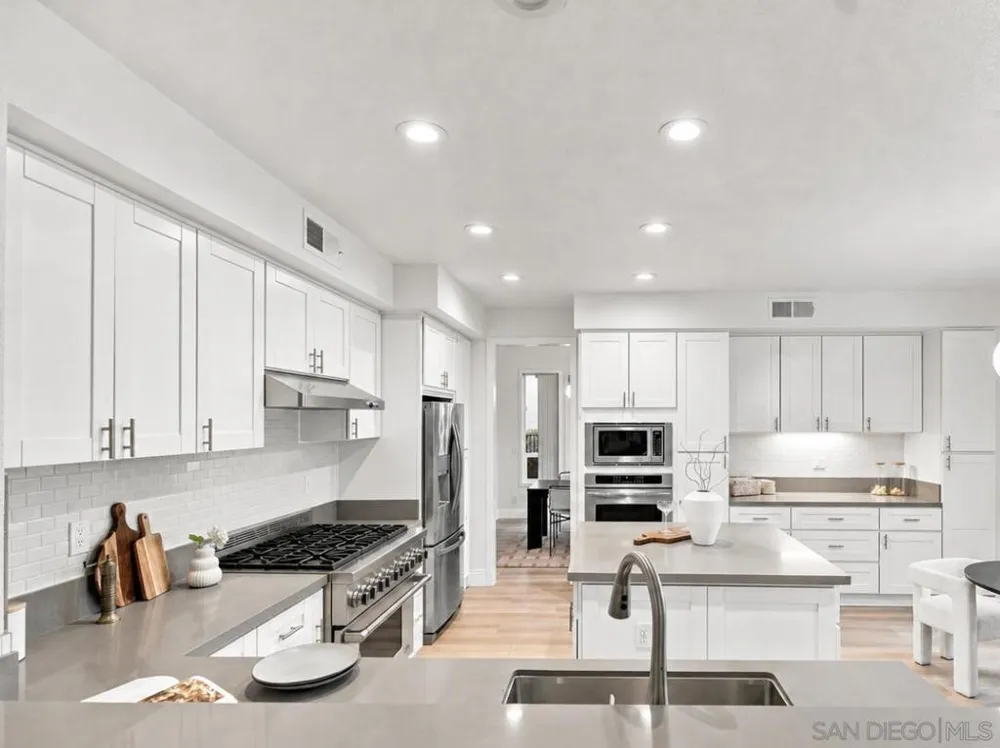 17221 Woodson Ct Ramona, CA 92065