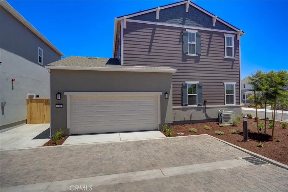 211 Kitty Hawk Court San Luis Obispo, CA 93401