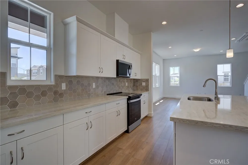 211 Kitty Hawk Court San Luis Obispo, CA 93401