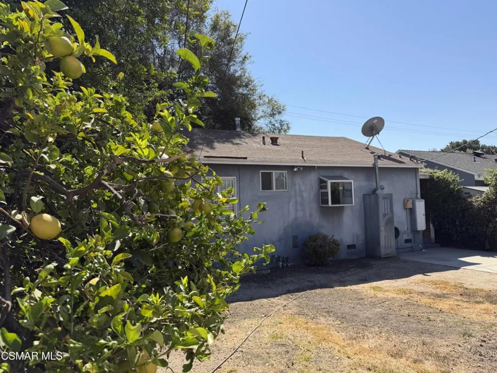 8847 Lindley Avenue Northridge, CA 91325