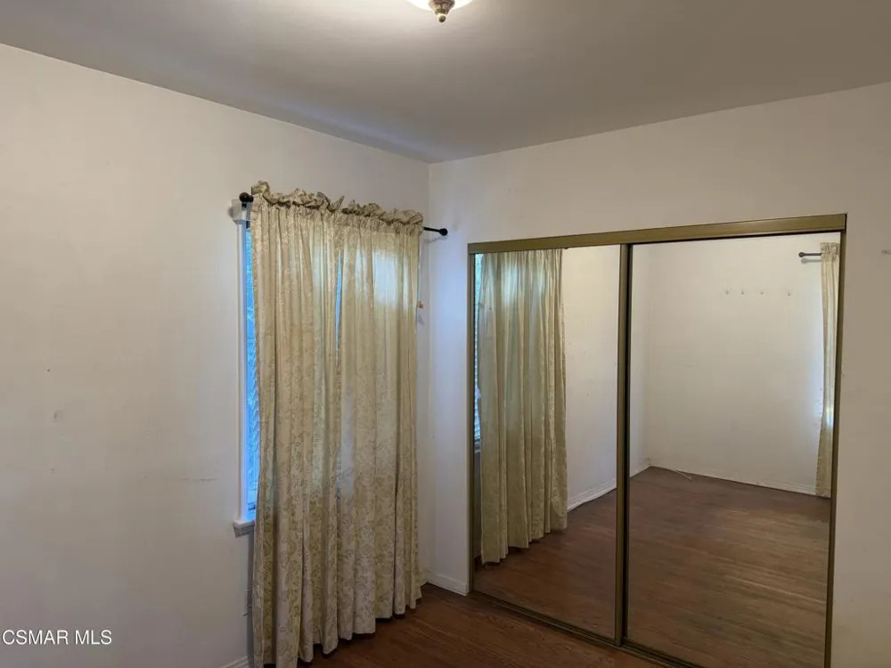 8847 Lindley Avenue Northridge, CA 91325