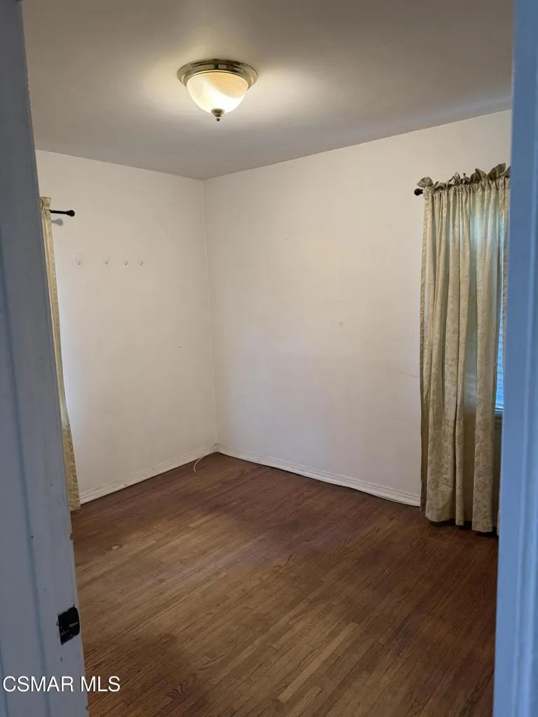 8847 Lindley Avenue Northridge, CA 91325