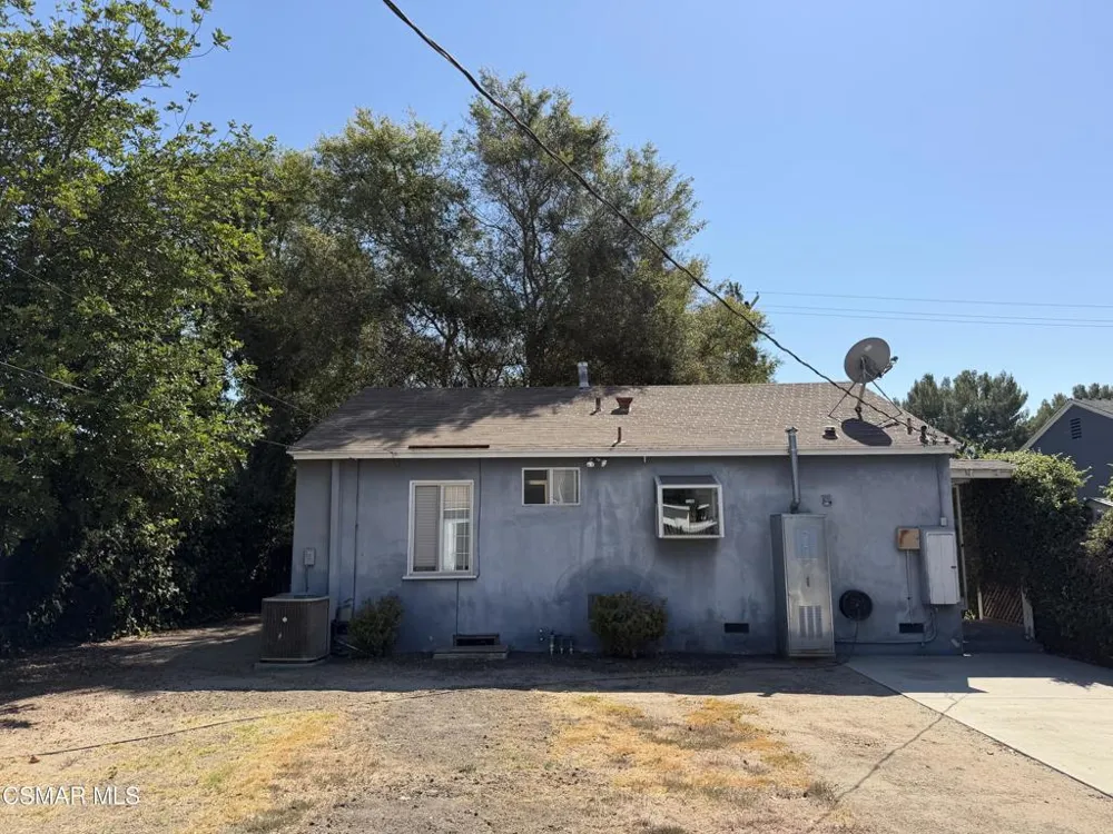 8847 Lindley Avenue Northridge, CA 91325