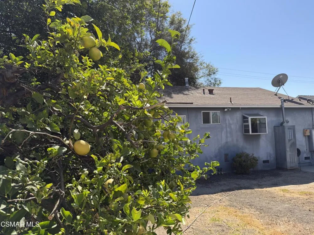 8847 Lindley Avenue Northridge, CA 91325
