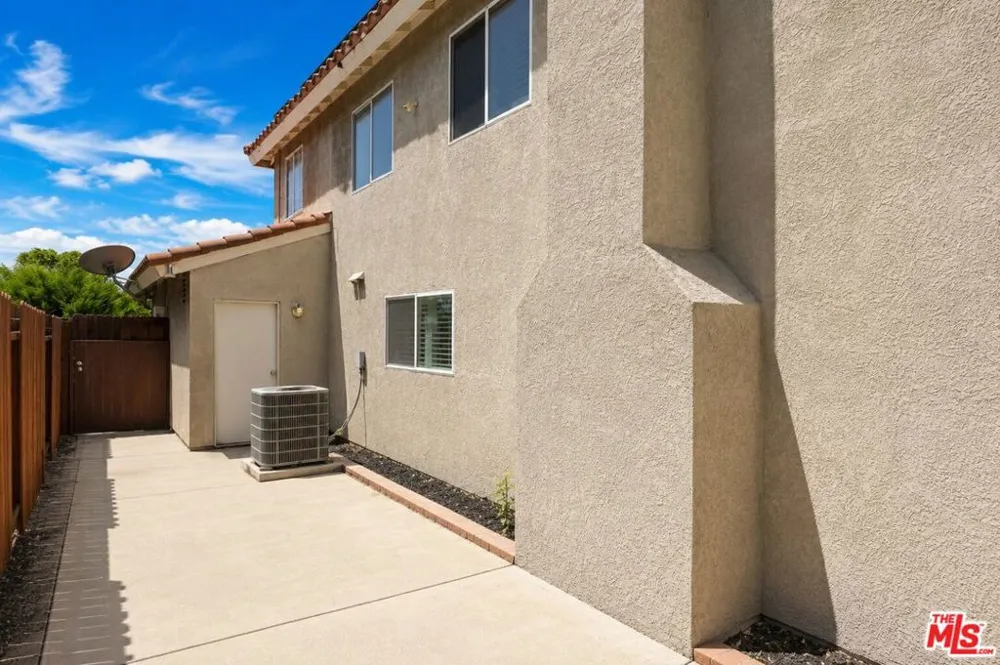 14930 Fernleaf Street Fontana, CA 92336