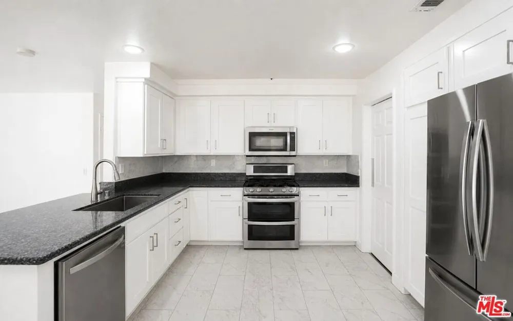 14930 Fernleaf Street Fontana, CA 92336