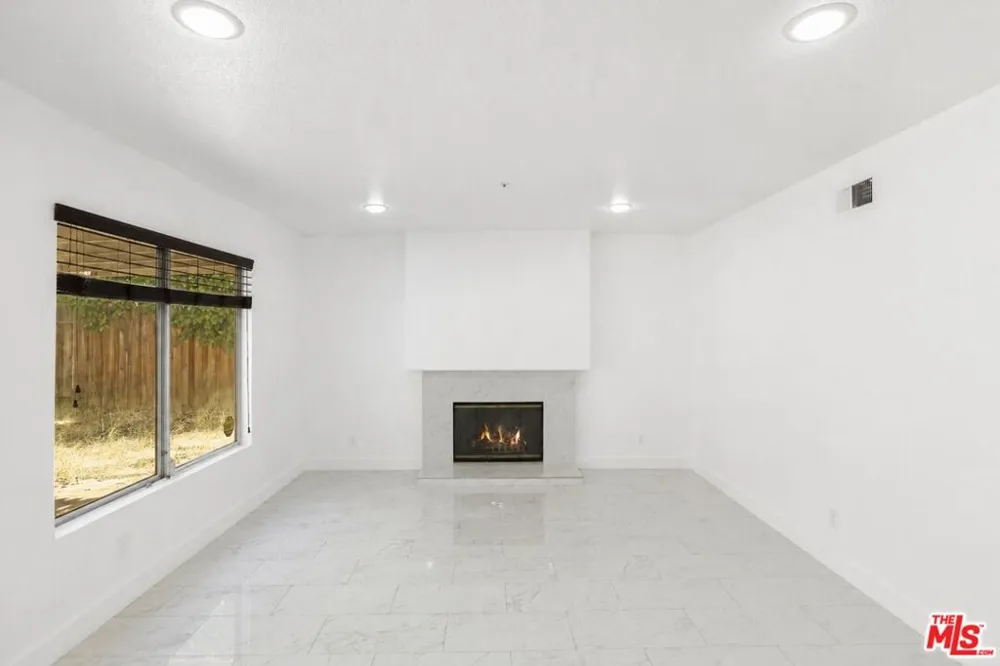 14930 Fernleaf Street Fontana, CA 92336