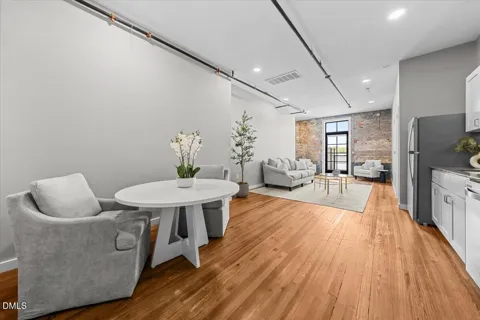 104 Birch Avenue #2a