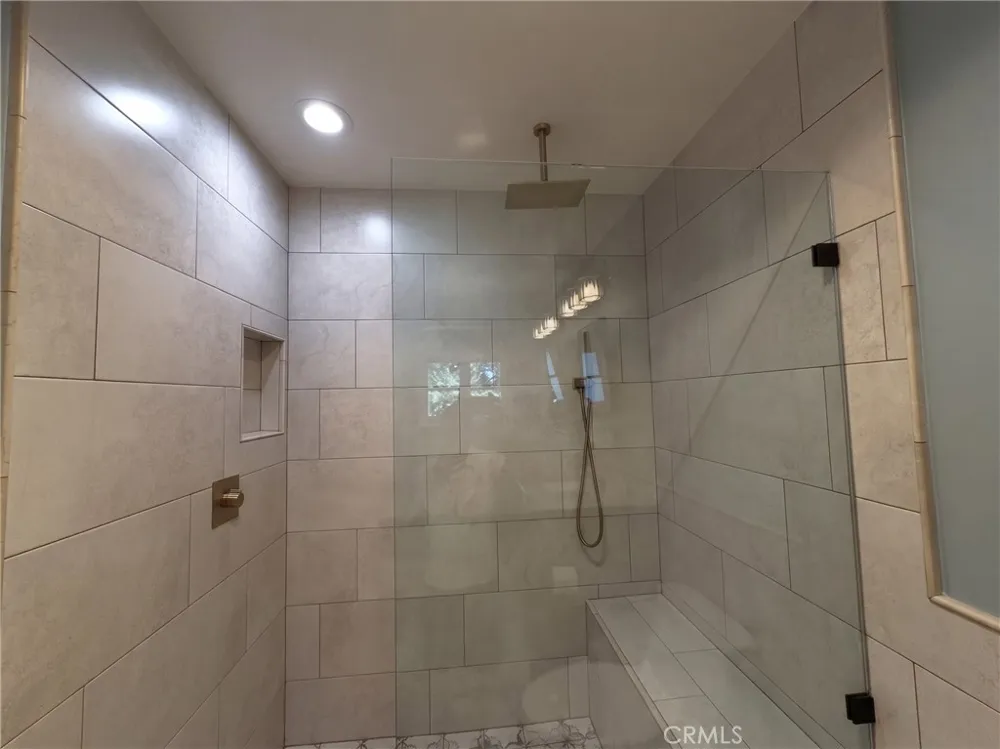 434 S Cumberland Lake Arrowhead, CA 92352