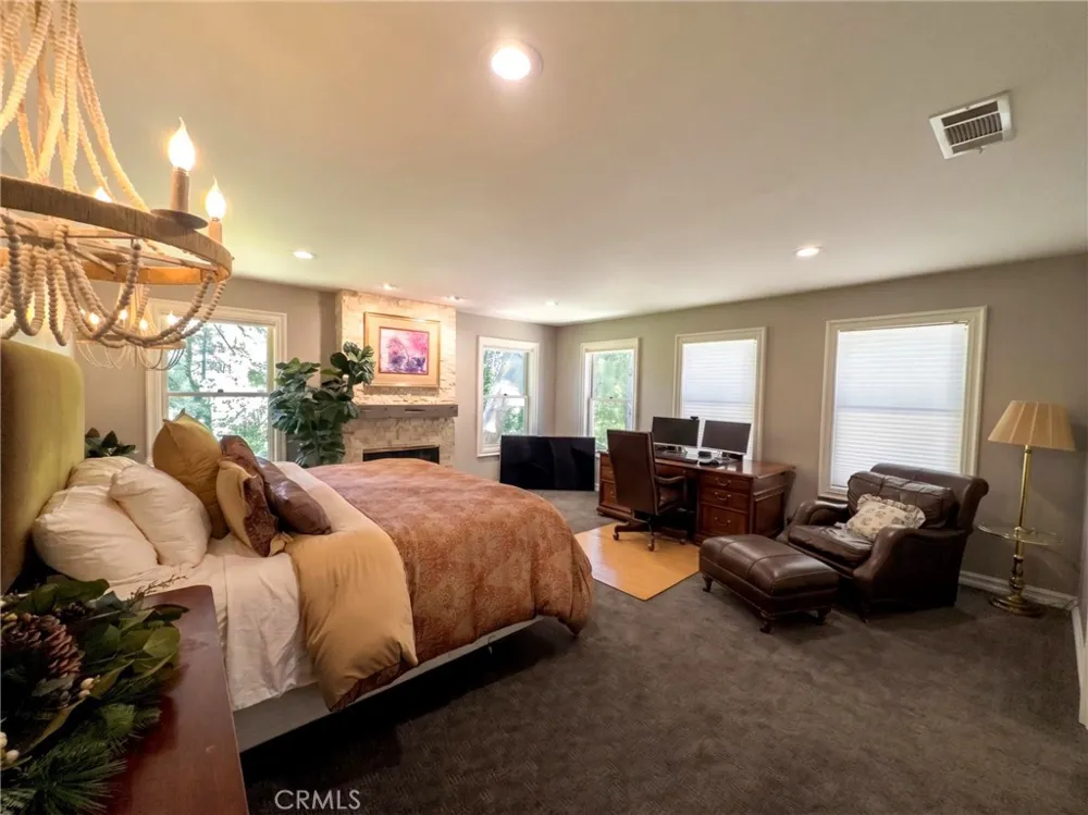 434 S Cumberland Lake Arrowhead, CA 92352