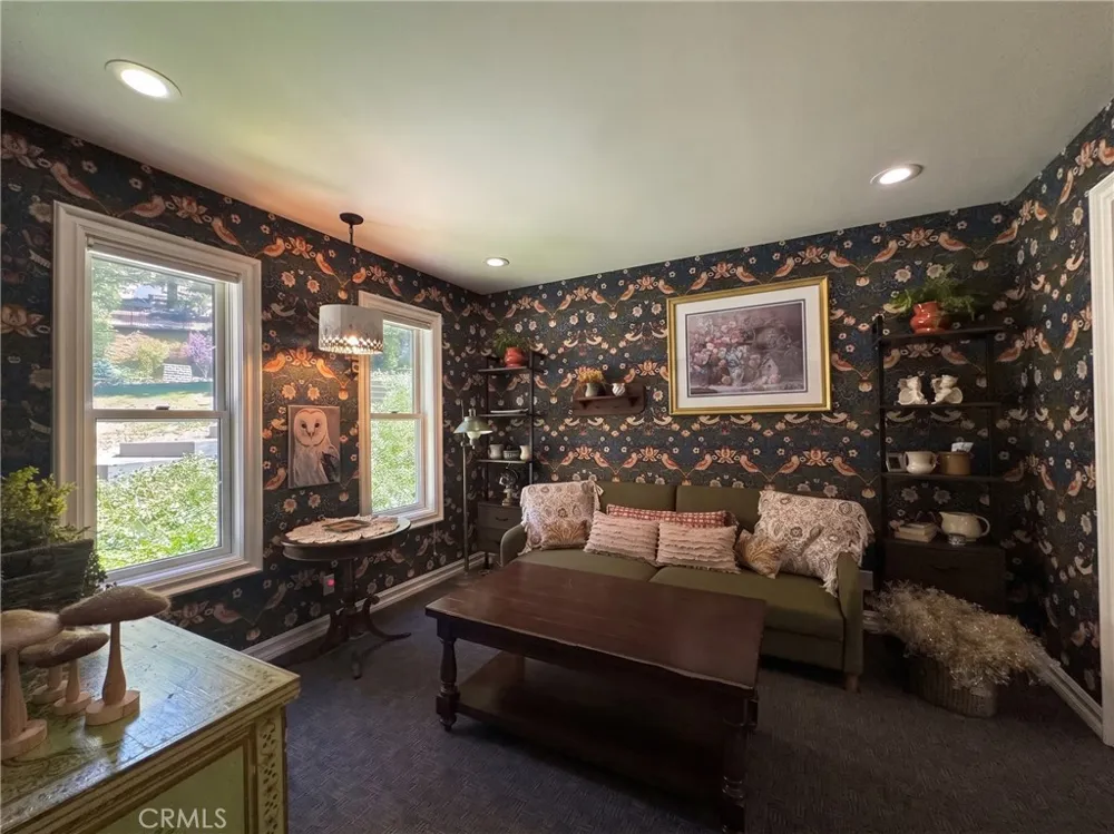 434 S Cumberland Lake Arrowhead, CA 92352