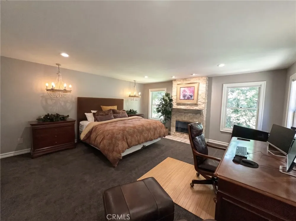 434 S Cumberland Lake Arrowhead, CA 92352