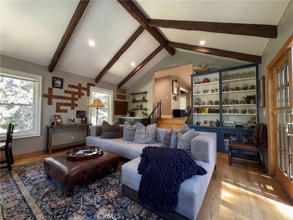 434 S Cumberland Lake Arrowhead, CA 92352