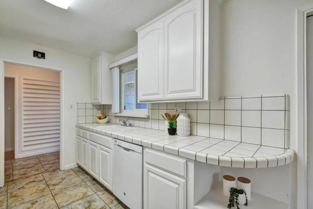 1394 Bobwhite Avenue Sunnyvale, CA 94087
