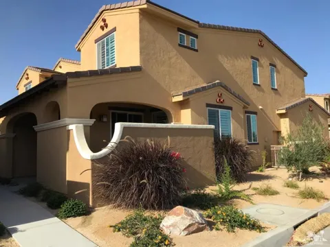 52439 Hawthorn Court