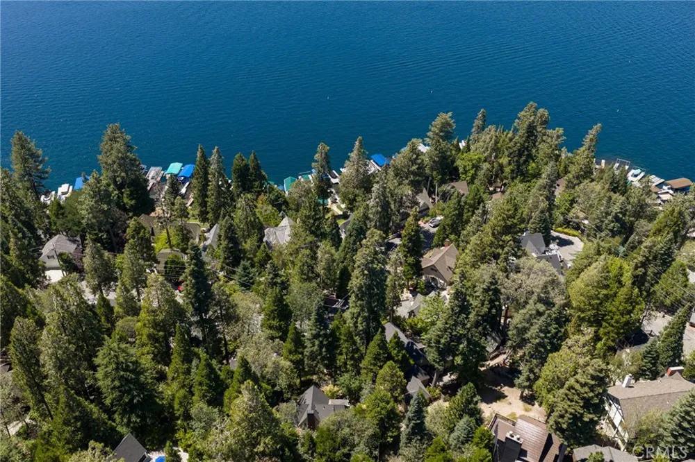 311 John Muir Lake Arrowhead, CA 92352