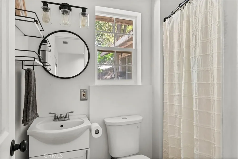 1935 Normal Chico, CA 95928