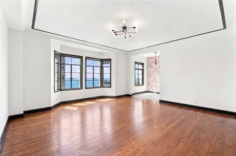 800 E Ocean #905