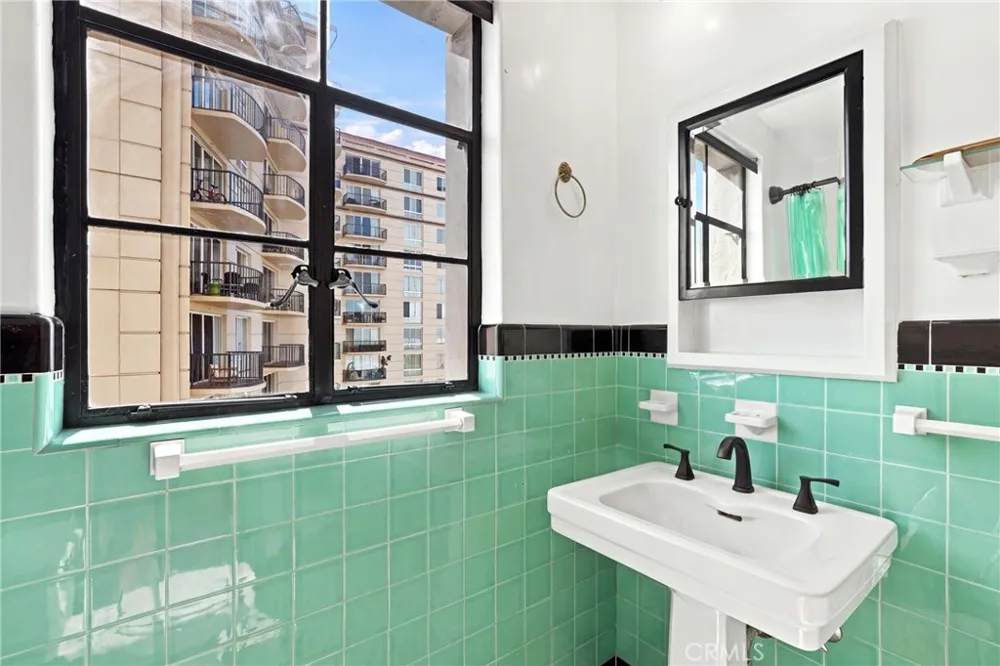 800 E Ocean #905 Long Beach, CA 90802