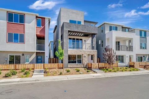 1006 Rojo Terrace