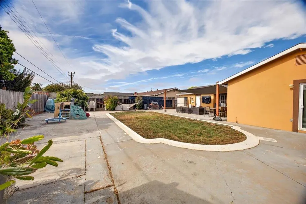 1832 Pescadero Drive Salinas, CA 93906