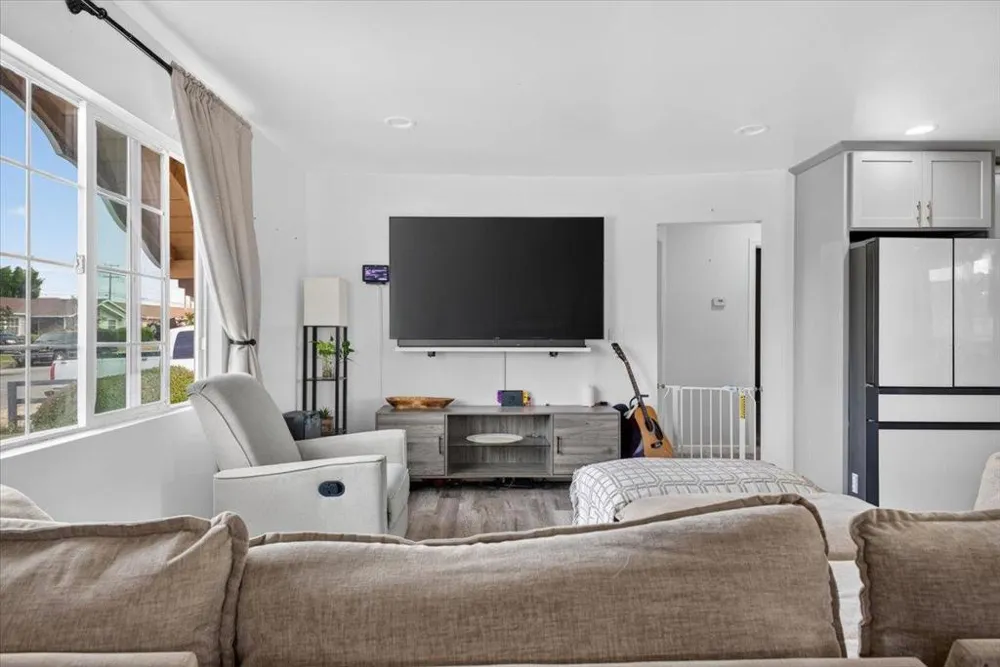 1832 Pescadero Drive Salinas, CA 93906