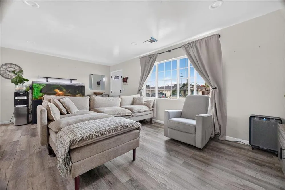 1832 Pescadero Drive Salinas, CA 93906