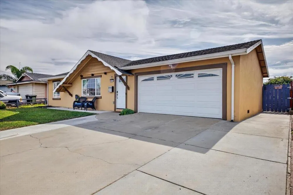 1832 Pescadero Drive Salinas, CA 93906