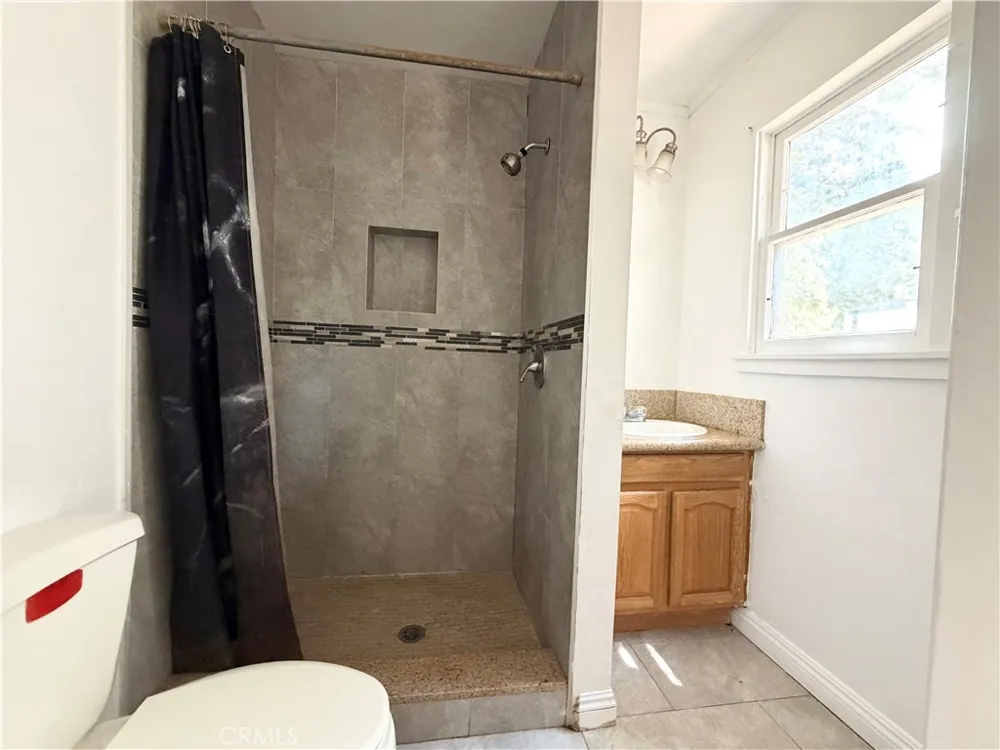 467 Sequoia Crestline, CA 92325