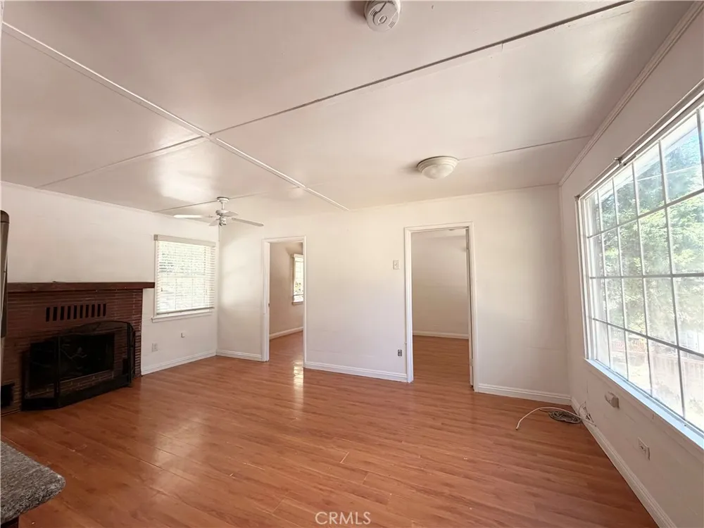 467 Sequoia Crestline, CA 92325