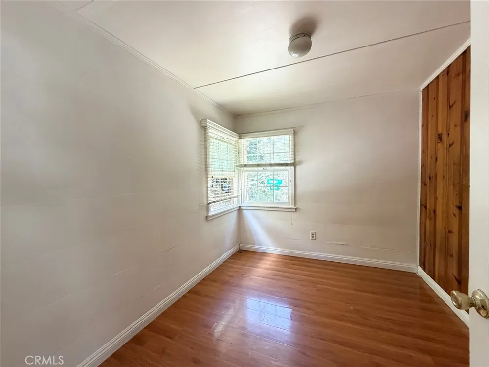 467 Sequoia Crestline, CA 92325