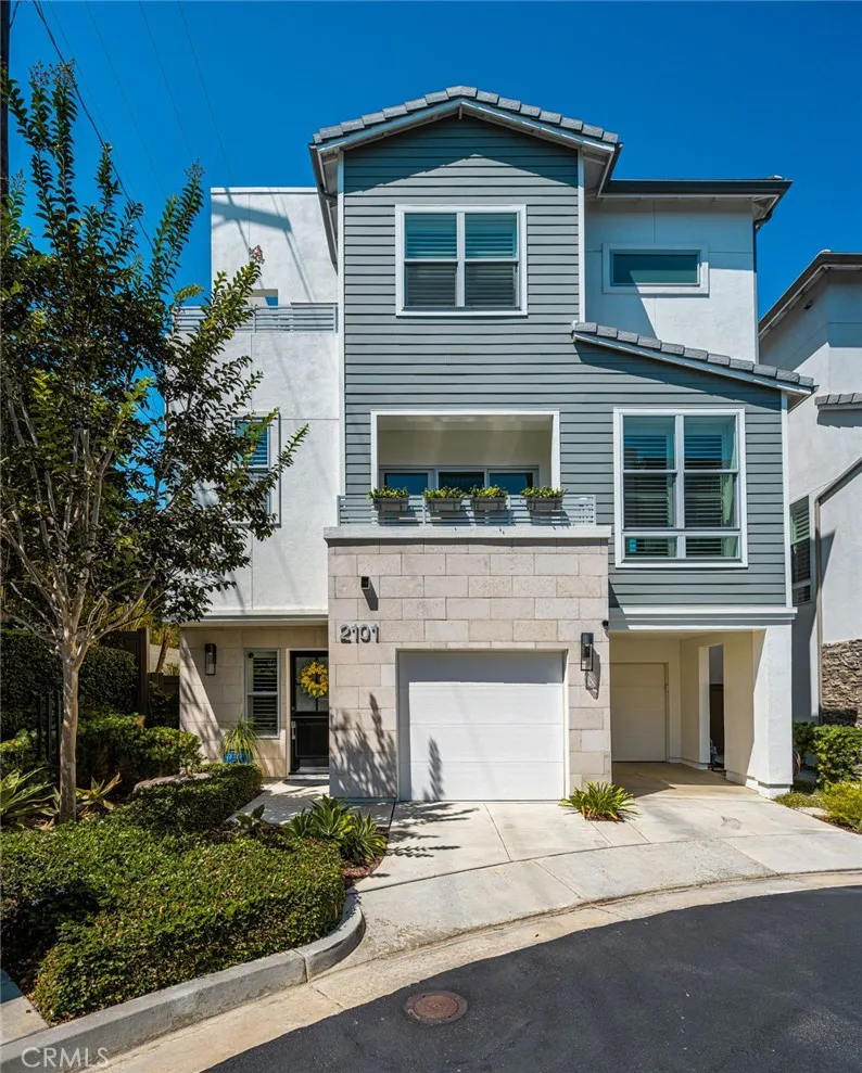 2101 Two Harbors Costa Mesa, CA 92627
