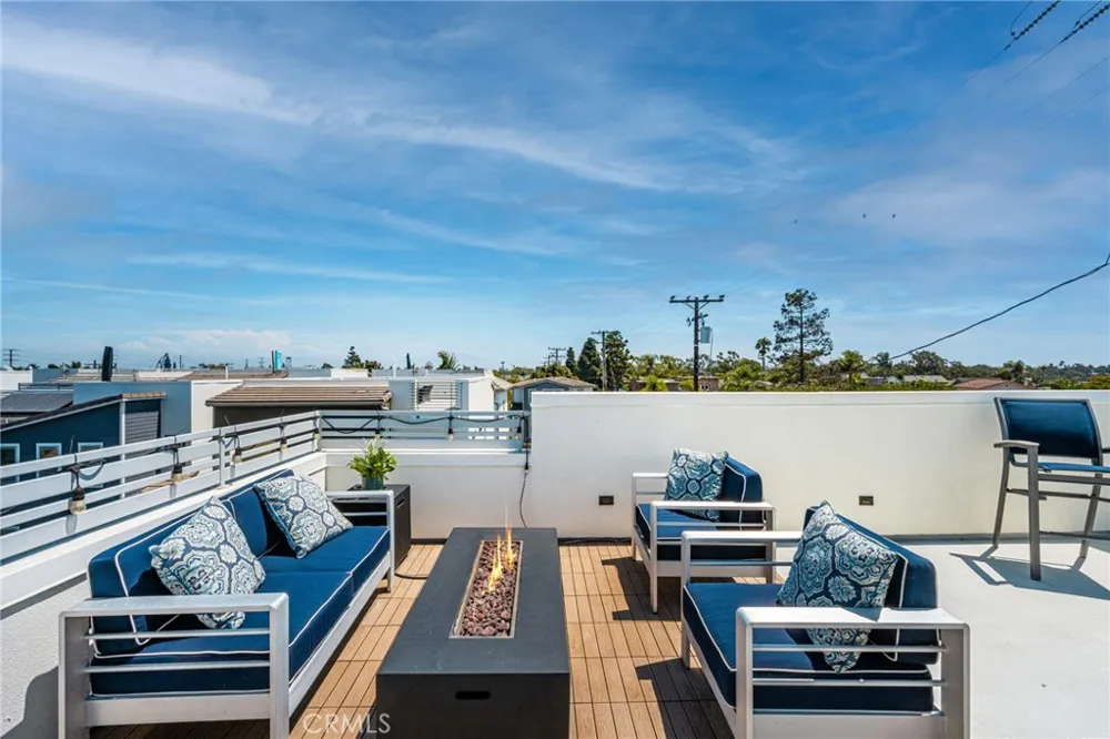2101 Two Harbors Costa Mesa, CA 92627