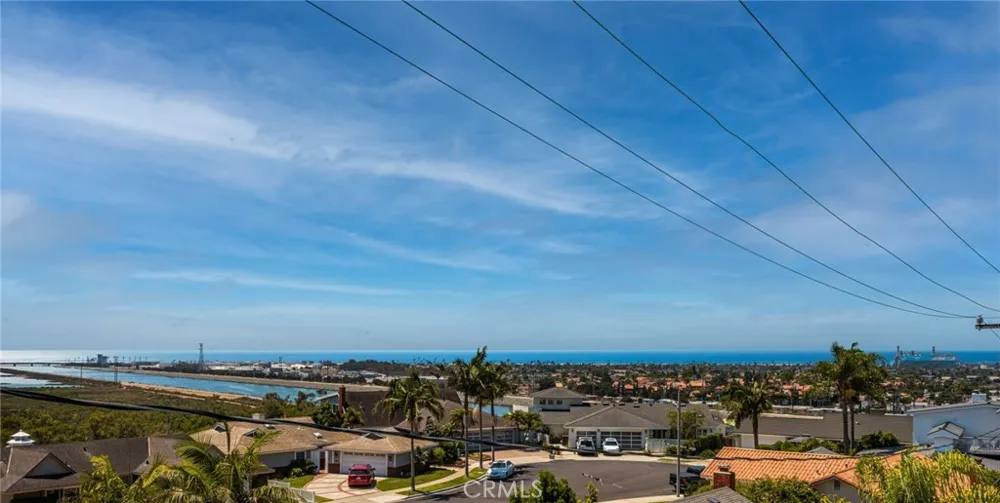 2101 Two Harbors Costa Mesa, CA 92627