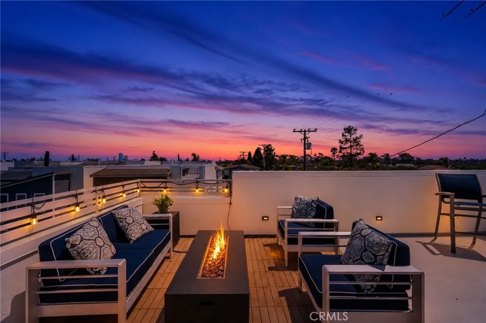 2101 Two Harbors Costa Mesa, CA 92627