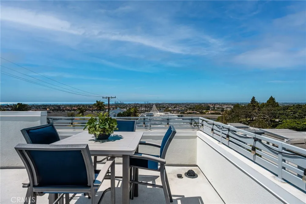 2101 Two Harbors Costa Mesa, CA 92627