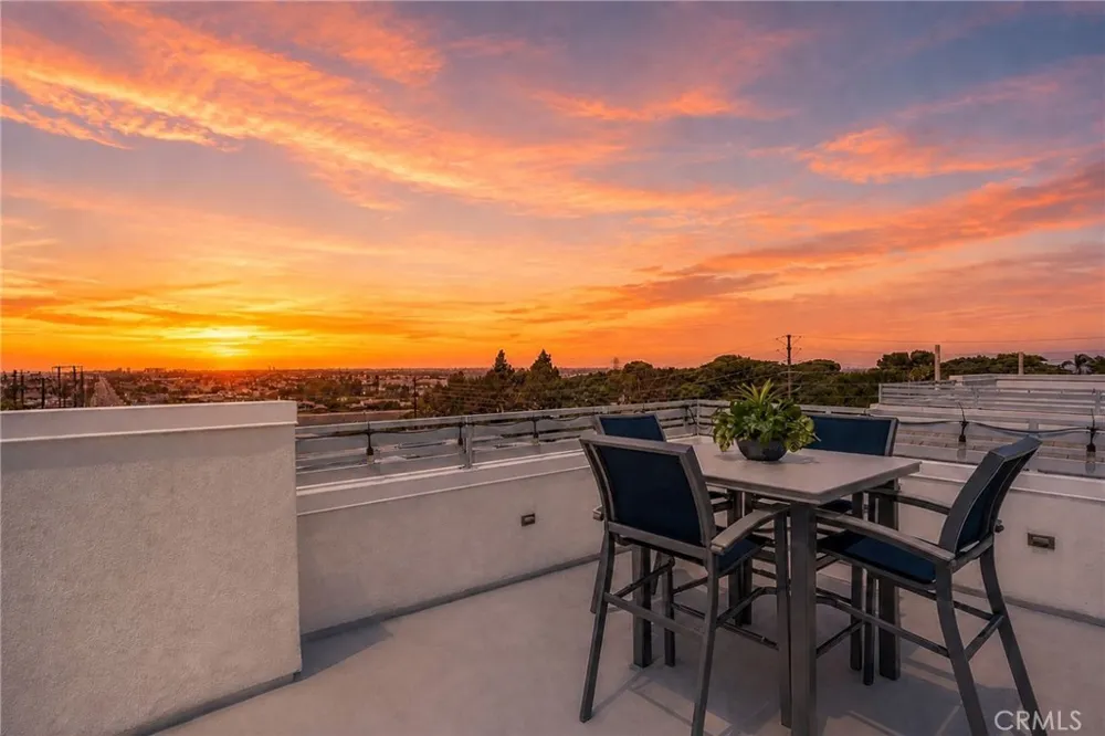 2101 Two Harbors Costa Mesa, CA 92627