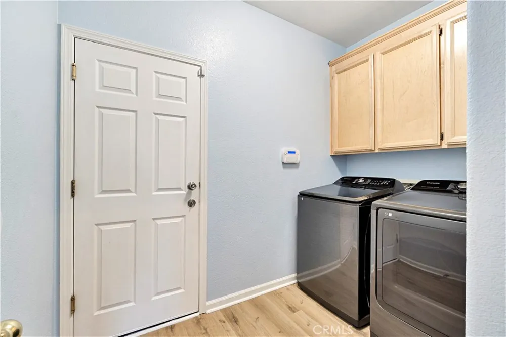 1049 Stanford Avenue Madera, CA 93637