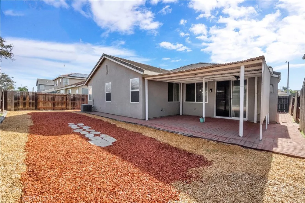 1049 Stanford Avenue Madera, CA 93637