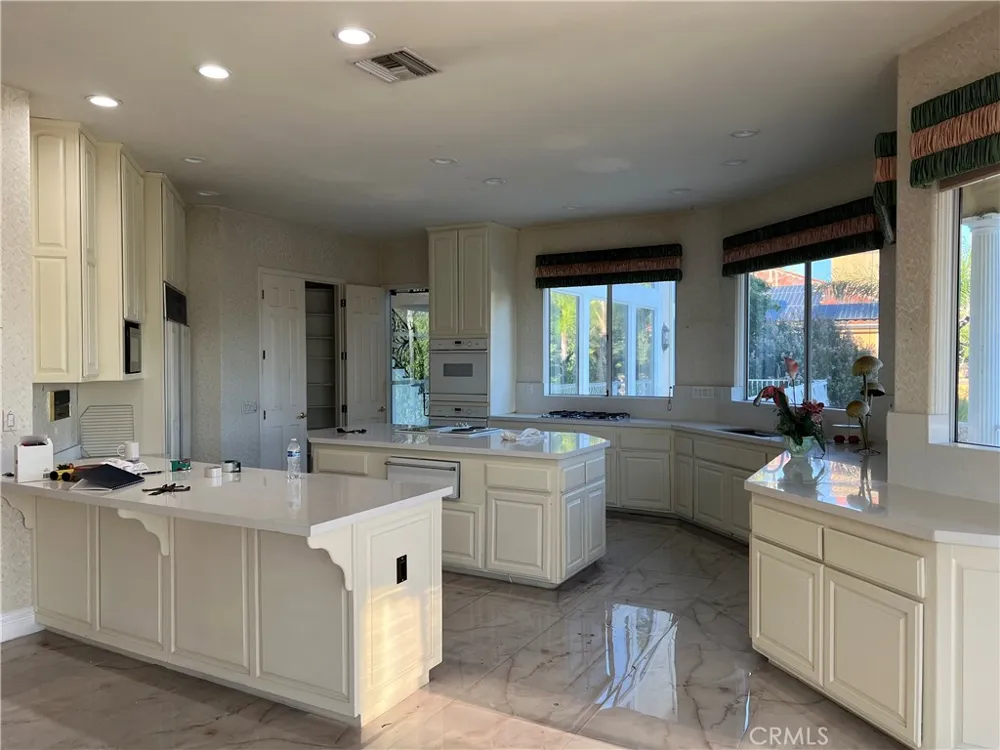 140 W 24th Upland, CA 91784