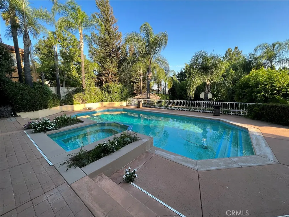 140 W 24th Upland, CA 91784