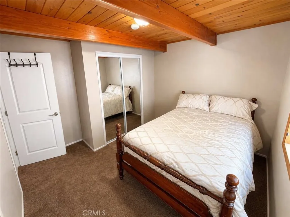 30975 Knob Hill Circle Running Springs, CA 92382