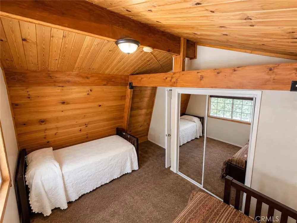 30975 Knob Hill Circle Running Springs, CA 92382