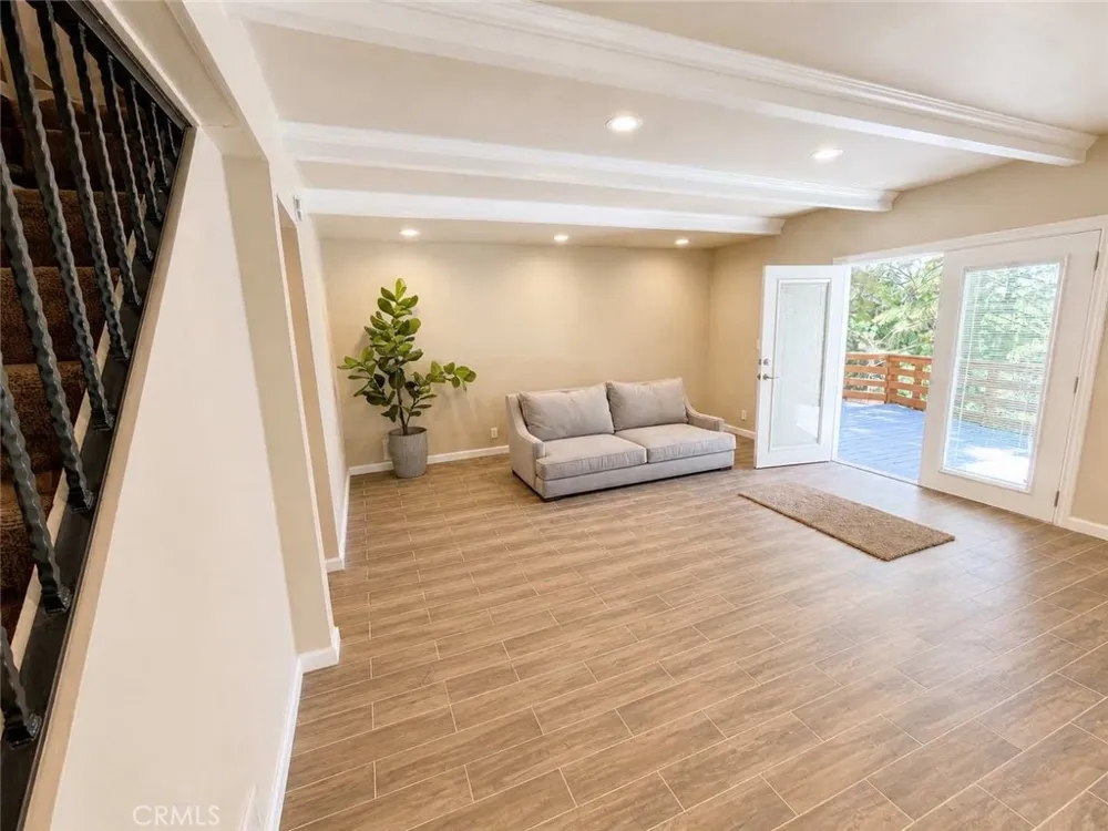 30975 Knob Hill Circle Running Springs, CA 92382