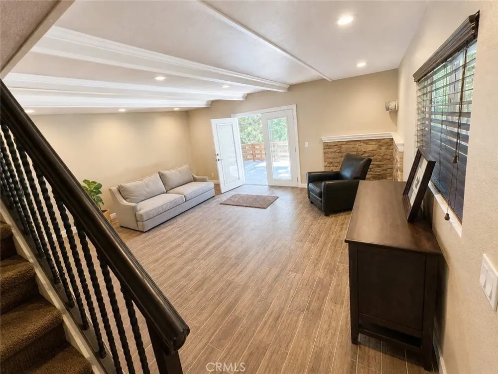 30975 Knob Hill Circle Running Springs, CA 92382