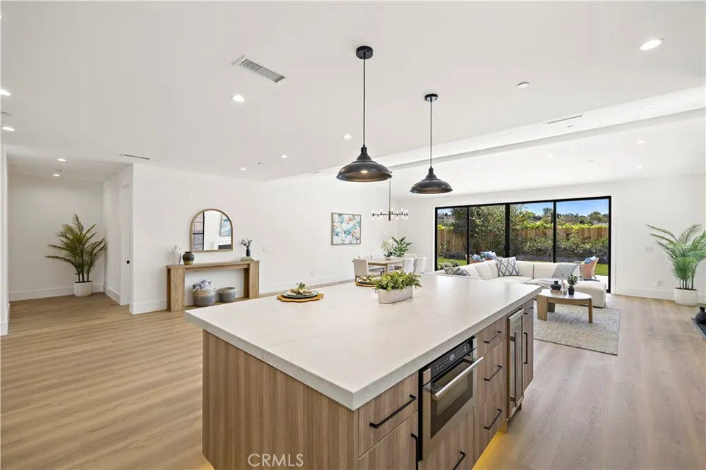24142 AMURRO Mission Viejo, CA 92691