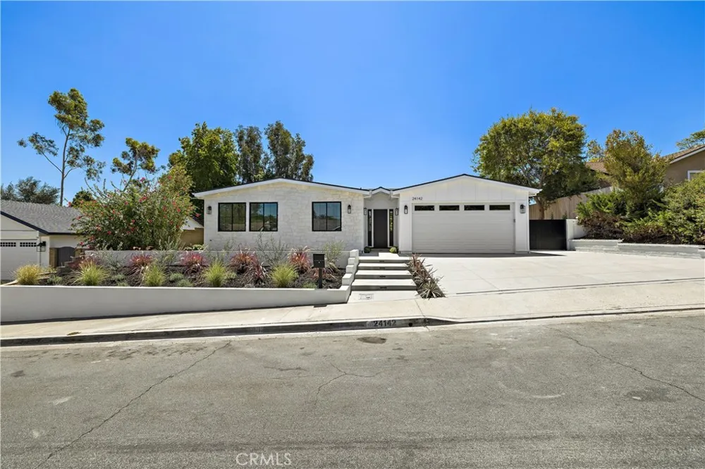24142 AMURRO Mission Viejo, CA 92691
