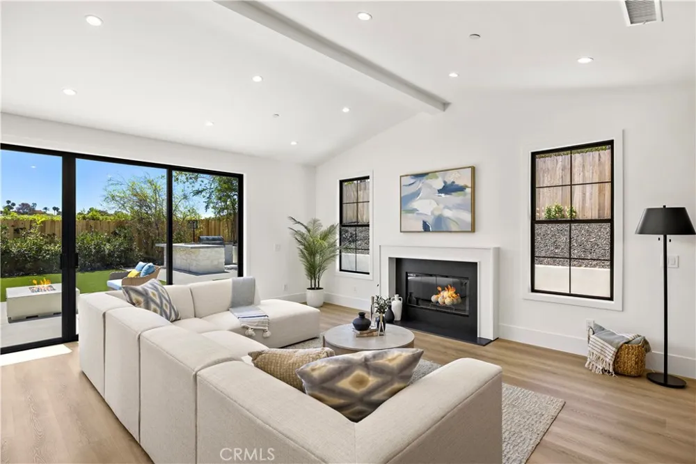 24142 AMURRO Mission Viejo, CA 92691